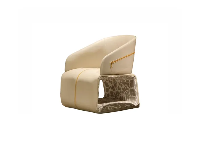 S827 Lounge Chairs