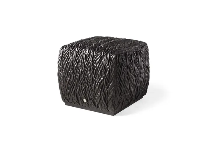 K980 Lounge Chairs