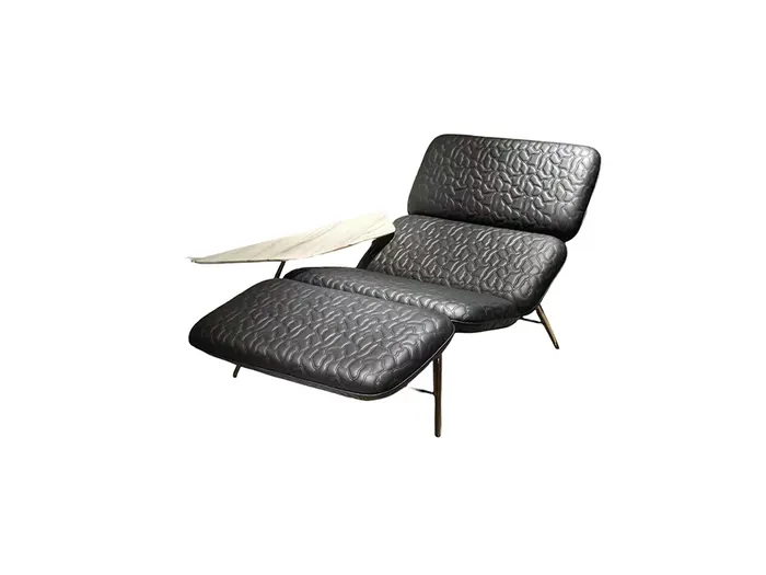 M818 Lounge Chairs